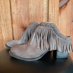 Freebird Lucy Tan Fringe Leather Mules Women’s Size 9